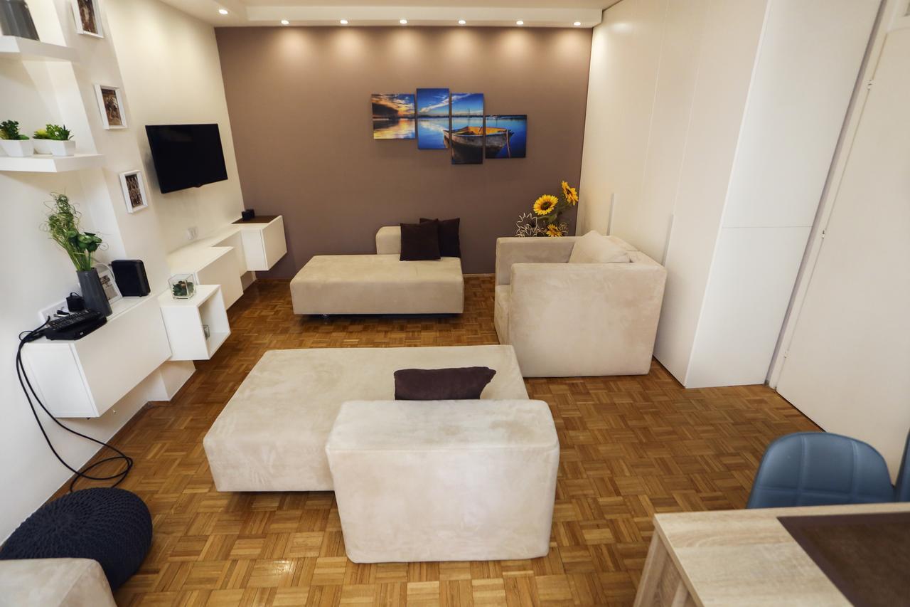 نوفي ساد Modern Apartment With Free Parking المظهر الخارجي الصورة